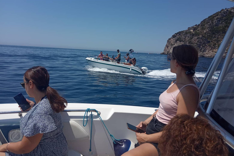 Tour in barca a Paleokastritsa