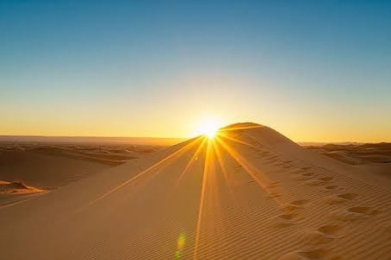 From Marrakech: 3-Day Sahara Desert & Luxury Camp Tour Private 3-Day Sahara Tour with Luxury Camp (Comfort)