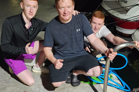 Fuengirola: Salida de Pesca con Bebidas y Material