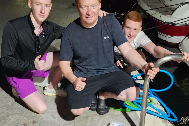 Fuengirola: Salida de Pesca con Bebidas y Material