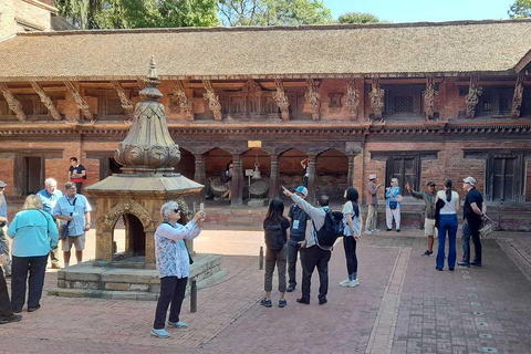 Kathmandu: 3-Day Luxury Tour with Hotel & Transfers