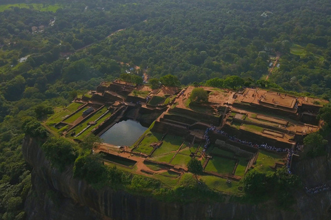 From Anuradhapura: Sigiriya Rock & Dambulla Cave & Drop-off