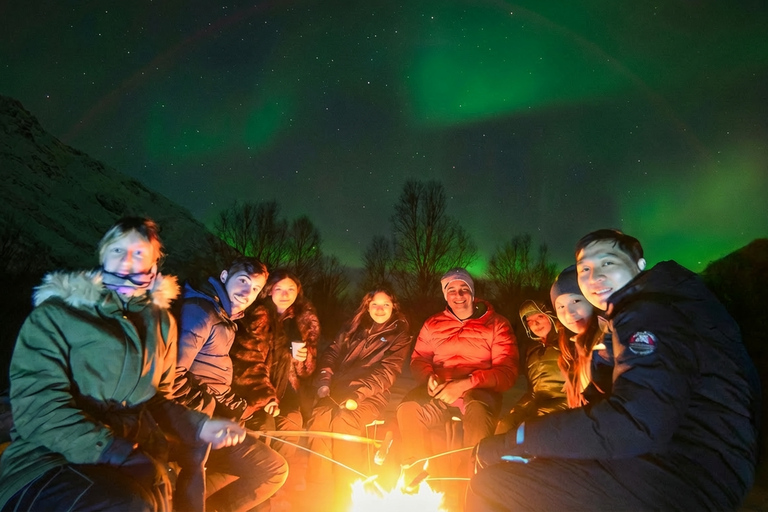 Tromsø: Aurora Tour with Photos & Warm Bodysuits