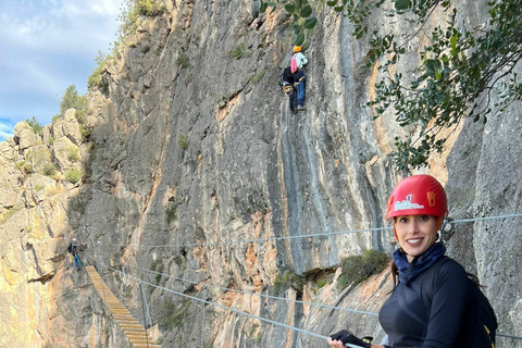 Marxuquera: Via Ferrata La FalconeraMarxuquera: Via Ferrata naar Falconera