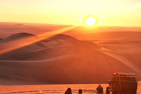 Huacachina: Dune Buggy Sightseeing Tour / Sandboard / Sand Ski / Bodyboard / Sunset-Toast Huacachina: Dune Buggy Sightseeing Tour / Sandboard / Sand Ski / Bodyboard / Sunset Toast