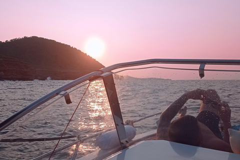 Ibiza: "sunset" tour from the sea in a private boat