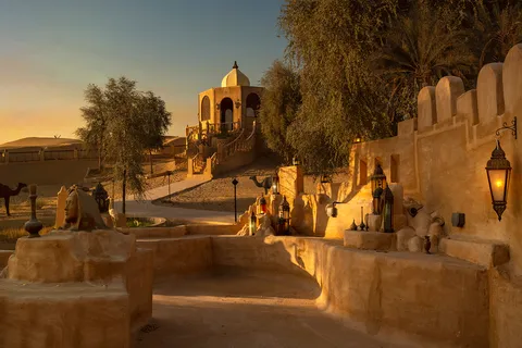 Dubaï : Dîner à la forteresse du désert avec balade à dos de chameau et spectacles vivants