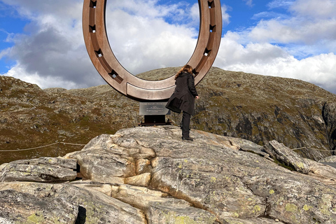 Excursão à geleira Briksdal e ao teleférico Loen com trasladoOlden: Geleira Briksdal e passeio de teleférico em Loen com almoço