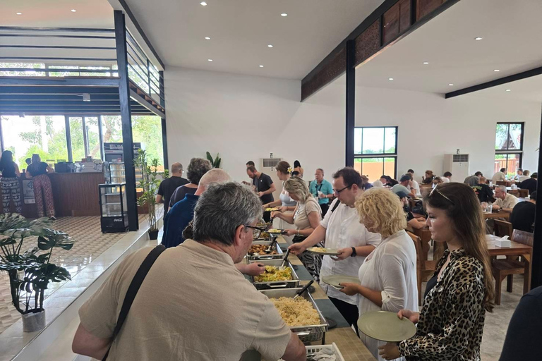 Ayutthaya Highlights & River Prawn Experience River City Meeting Point