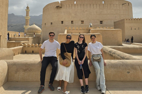 Oman Discovery: 3-Day Private Tour with Hotel Stay & Meals