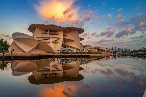 Doha: Private City Tour with Souq waqif and Peral Qatar