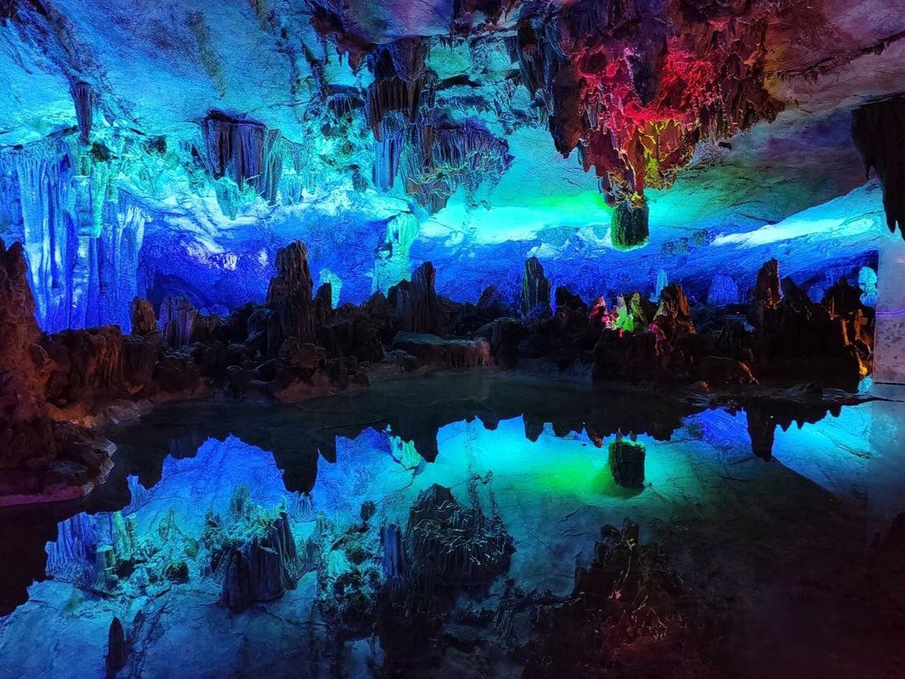 Guilin: 1-Tag Höhle, Xianggong Hügel, Bambusboot & Show