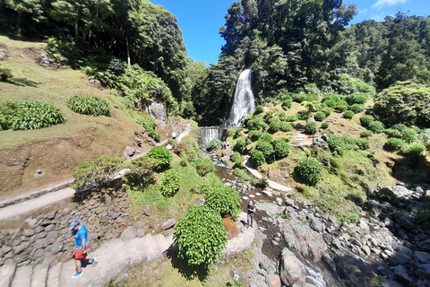 Azoren: São Miguel 2-Tages-Tour zu den Vulkanen im Westen und Osten2-tägige Inseltour INKLUSIVE Mittagessen