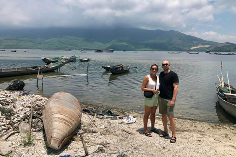 Von Hue aus: Hoi An Bustransfer mit Hai Van Pass &amp; Marmor ...