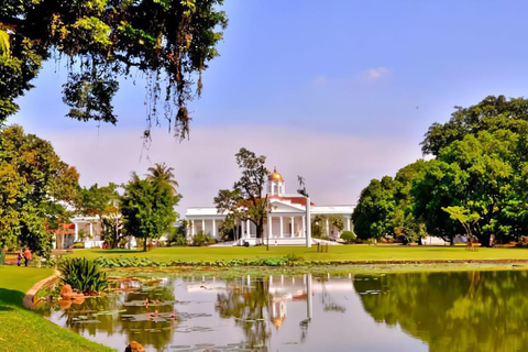 De Jacarta : Jardim Botânico, Cachoeiras, Vistas Naturais