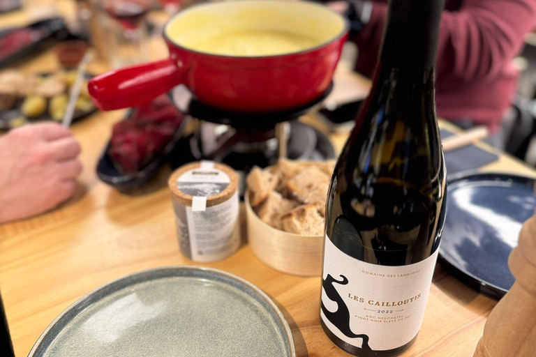 Geneva: Private Fondue Dinner in a Cozy Cheese Shop