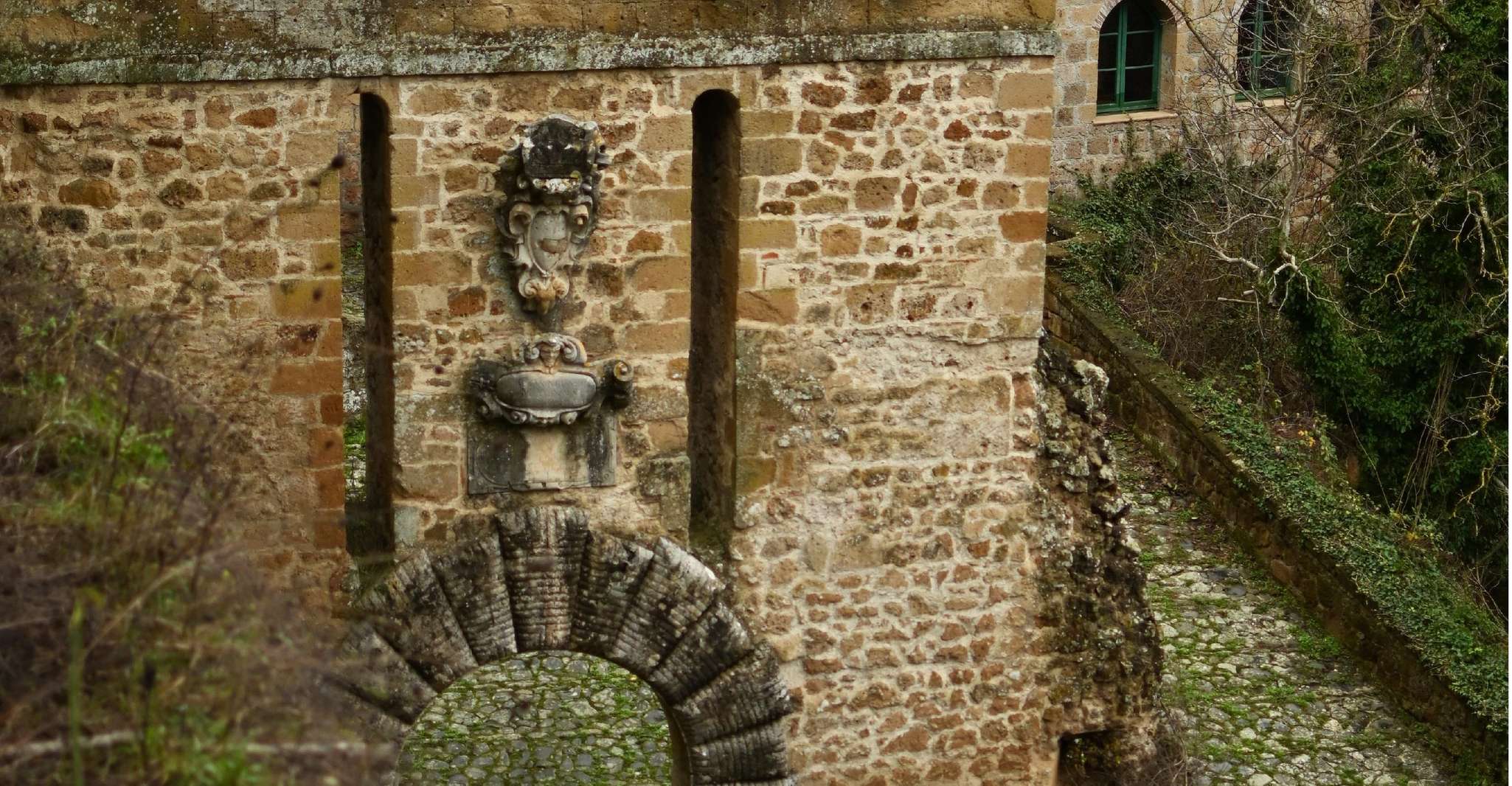 Sorano, la grotte de Vie et Cantina della Luce - Hizvo