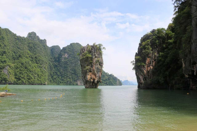 Khao Lak : baie de Phang Nga et île James Bond en bateau à longue queueVisite partagée