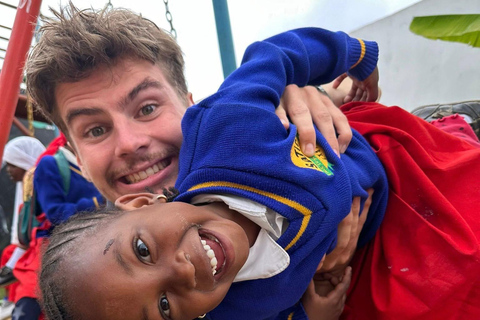 Arusha: Visita de beneficência à creche e à pré-escola SATINO