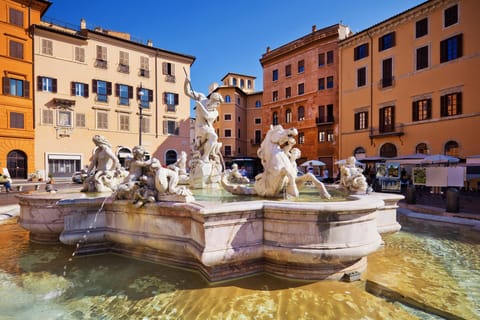 Private Rome Walking Tour of Historic Squares & Fountains