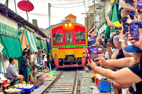 Bangkok: Floating Market & Maeklong Railway Market Private