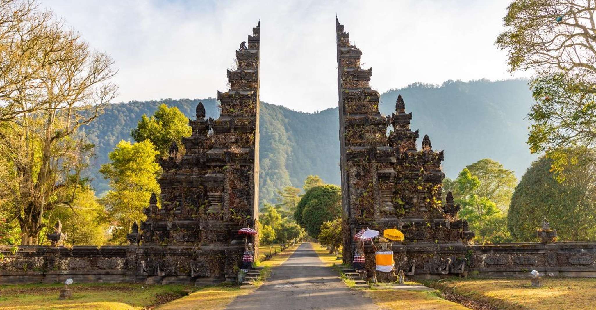 Bali: Lake Bratan, Handara Gate, Waterfall & Swing Tour photo 7