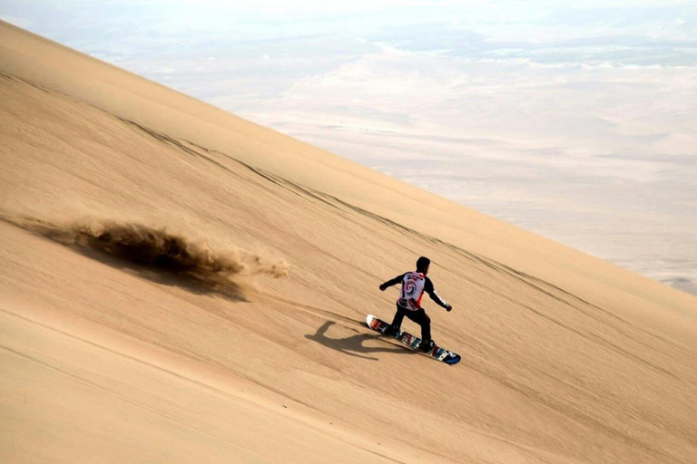 Lima: Transfer + Paracas + Huacachina + Sandboarding + Buggy