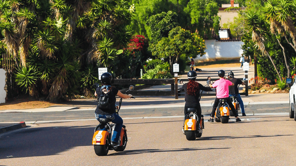 Coronado, tour de scooter guidé par GPS et traversier à circuit rond - Hizvo