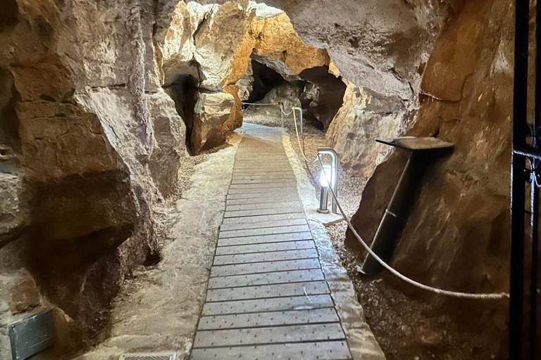 From Albir, Benidorm & Calpe: Jalon & Caves of Skulls Tour From Calpe with Meeting Point at Suitopia