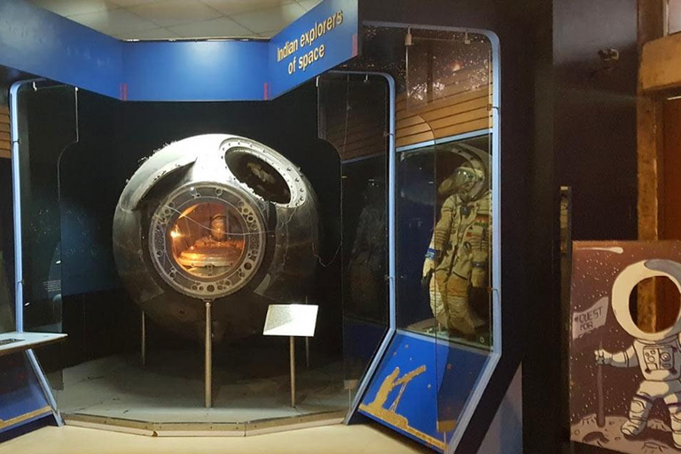 Delhi: tour guidato del Planetario Nehru con trasferimenti