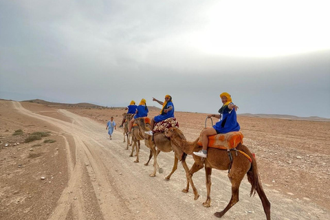 Marrakech: Gita nel deserto di Agafay in quad, cammello e piscina con pranzo