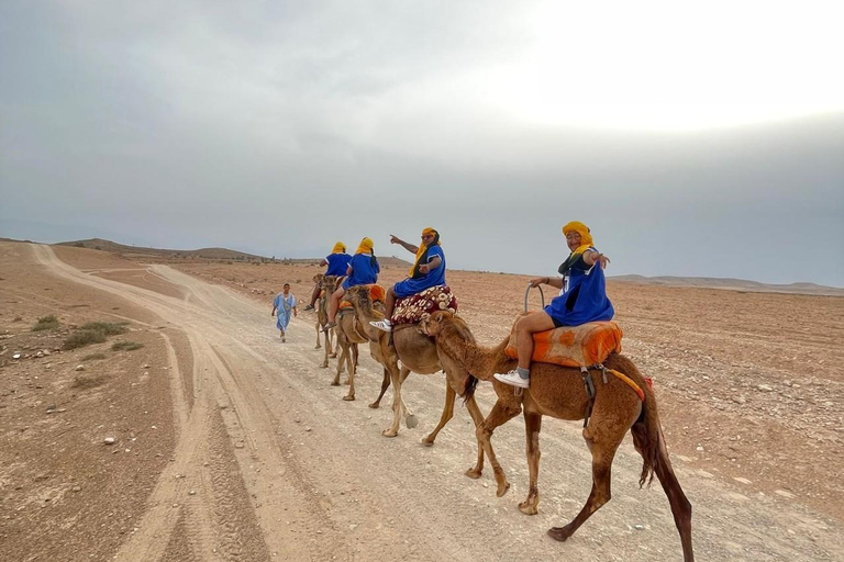 Marrakech: Gita nel deserto di Agafay in quad, cammello e piscina con pranzo