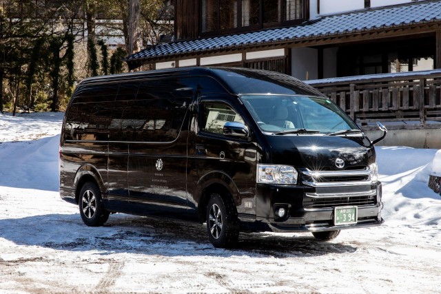 Visit Private roundtrip transport to/from Hakuba in Tokyo