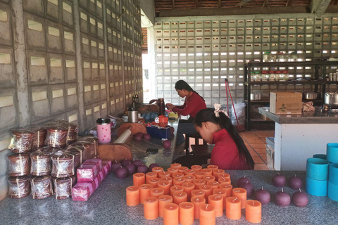 Halve dag: Zijdeboerderij, Senteur Angkor en Satcha workshop