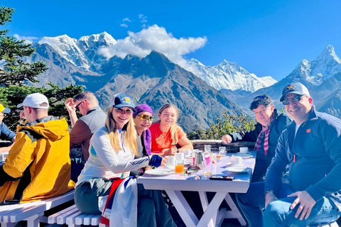 Everest Base Camp Helicopter Tour Zwischenstopp im Everest View Hotel