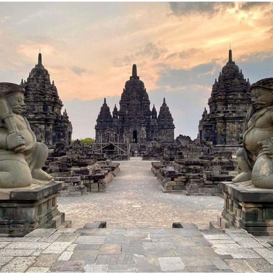 Prambanan vs Borobudur: Two Faiths, One Island