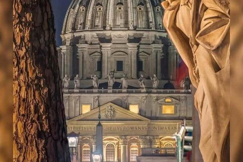 St.Peter’s Basilica tour, Grottoes, papal tomb & Dome access Guided tour of St.Peter’s Basilica, Grottoes, papal tomb.