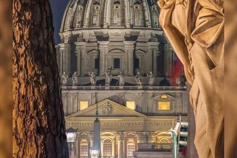 St.Peter’s Basilica tour, Grottoes, papal tomb & Dome access Guided tour of St.Peter’s Basilica, Grottoes, papal tomb.