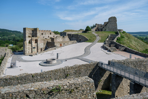 Vienna: Bratislava walk &amp; WW2 Bunker Tour with photographerPrivate
