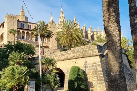 Geschiedenis, architectuur en legenden van Palma de Mallorca