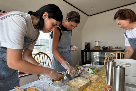 Tokyo Haneda: Hands-On Wappa Bento & Japanese Culture Homemade : Temari Sushi in a Traditional Wappa Bento Box