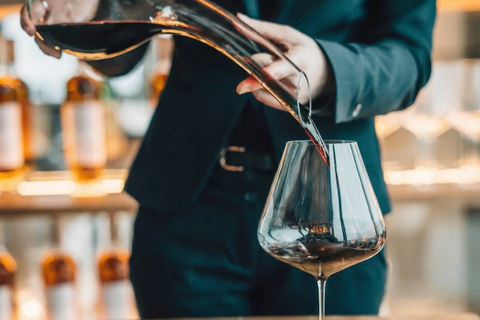 Gdańsk: Spanish wine tasting & tapas selection on 33rd floor