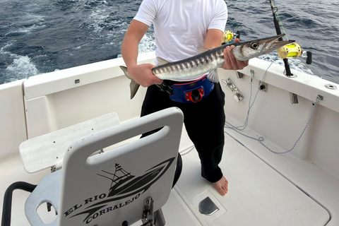 Corralejo: Atlantic Sport Fishing Charter Corralejo: Shared Deep Sea Fishing Charter on the Atlantic