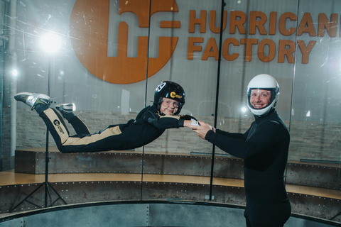 Prag: Hurricane Factory Indoor Skydiving Erlebnis