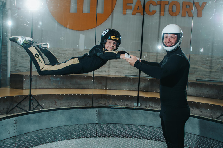 Prag: Hurricane Factory Indoor Skydiving Erlebnis