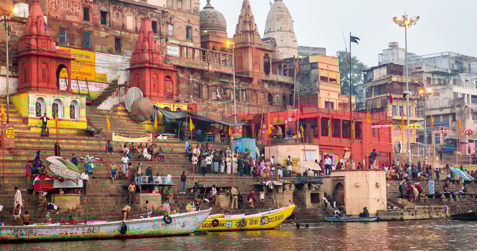 Varanasi Private Tour durch die Stadt mit Bootsfahrt auf dem Ganges