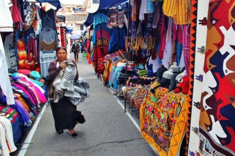 Quito: By bike, viewpoint, markets, parks, Basilica del Voto Nacional Quito: Cycling, viewpoints, markets, parks, National Vow Basilica