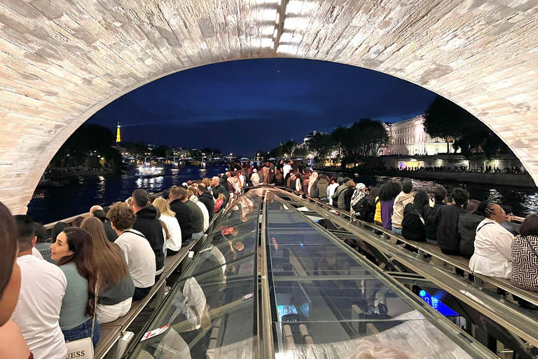 Paris: Illuminated Seine Night Cruise from the Eiffel Tower Paris: Illuminated Seine River Night Cruise & Free Postcard