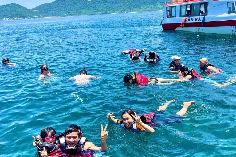 Cham Islands: Scuba Diving Experience with 2 Divemaster Opts PADI Scuba + Snorkeling (1 Dive + 1 Snorkel)