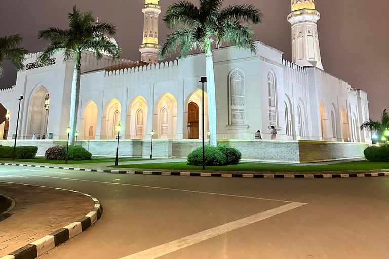 Salalah By Night Tour with Shopping in Gardens Mall and Souk